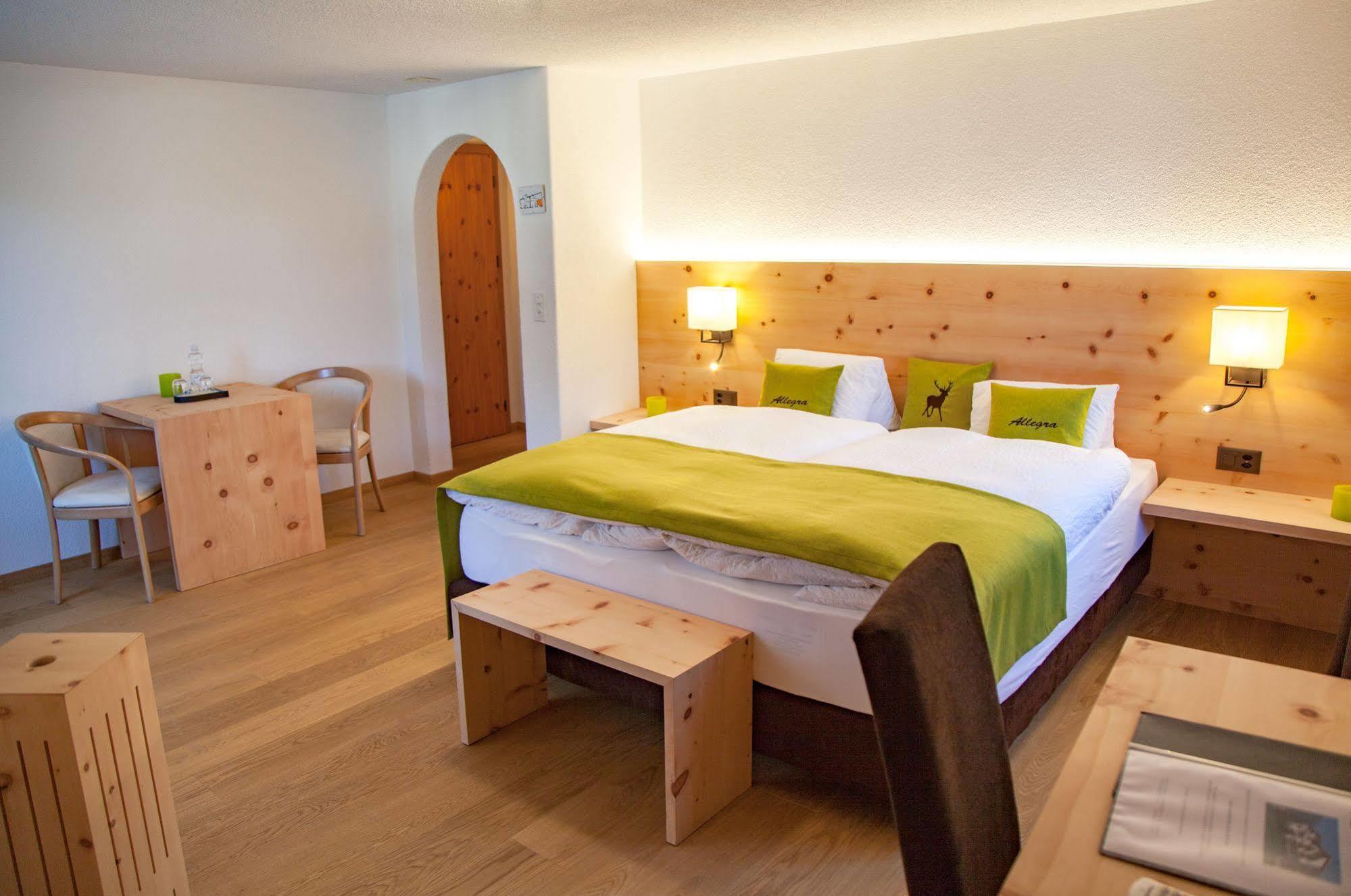 Wellnesshotel Liun B&B Müstair Exterior foto